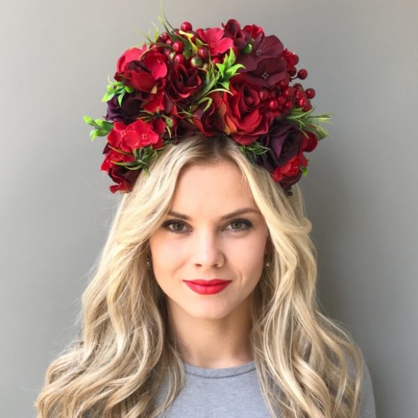 Ободок для волос с красными розами. Красный ободок из цветов цена